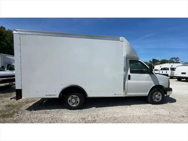 2025 Chevrolet Express Cutaway Work Van