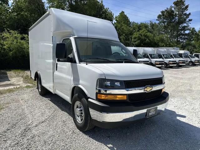 2025 Chevrolet Express Cutaway Work Van