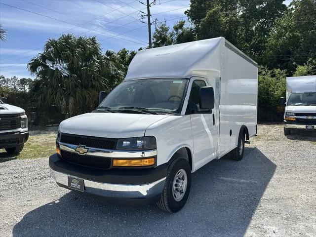 2025 Chevrolet Express Cutaway Work Van