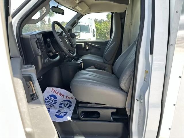 2025 Chevrolet Express Cutaway Work Van