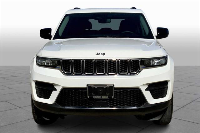 2023 Jeep Grand Cherokee Laredo 4x4