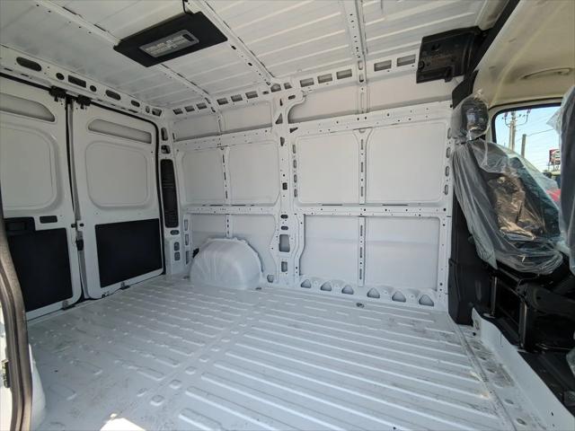 2025 Ram ProMaster Cargo Van Tradesman High Roof 136 WB w/Pass Seat