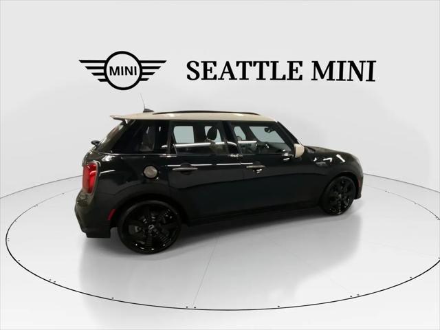 2023 MINI Hardtop Cooper S