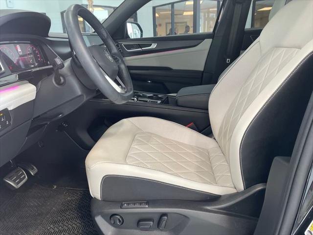 2024 Volkswagen Atlas Cross Sport 2.0T SEL Premium R-Line