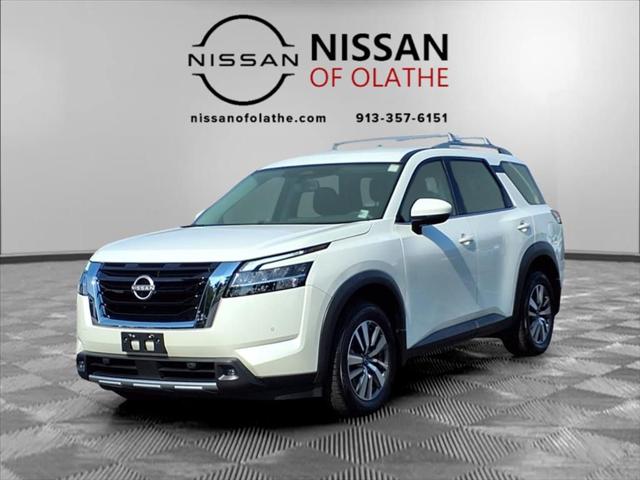 2022 Nissan Pathfinder SL 4WD