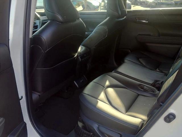 2022 Toyota Highlander Hybrid XLE