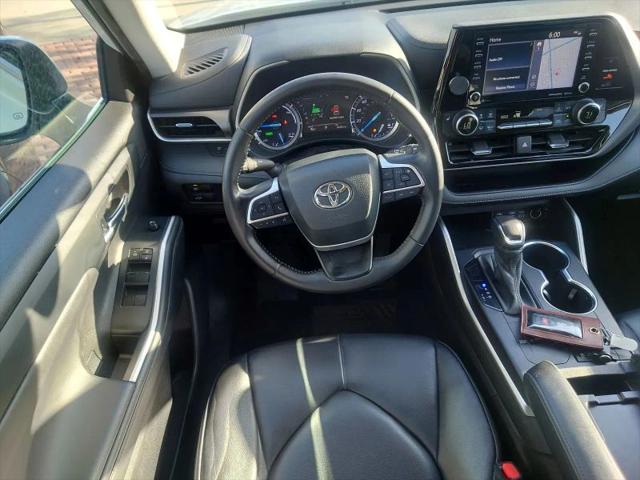 2022 Toyota Highlander Hybrid XLE