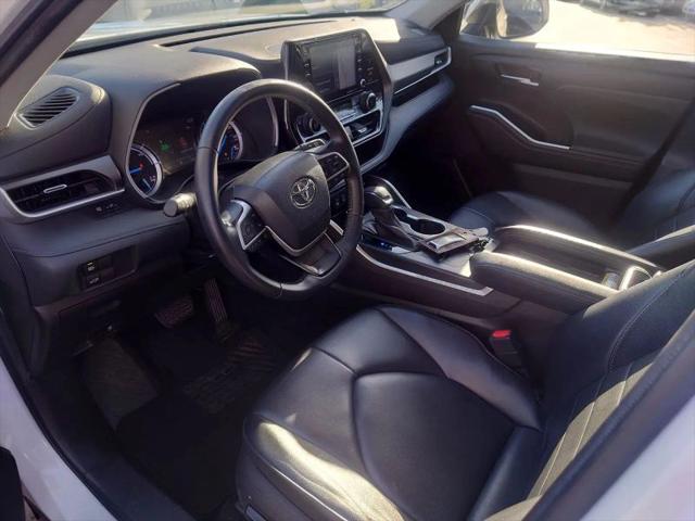 2022 Toyota Highlander Hybrid XLE