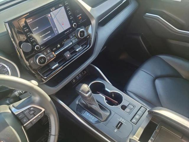 2022 Toyota Highlander Hybrid XLE