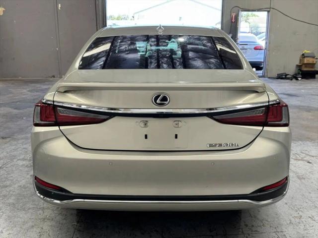 2023 Lexus ES 300h 300h