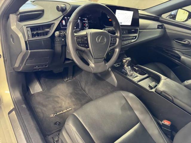 2023 Lexus ES 300h 300h