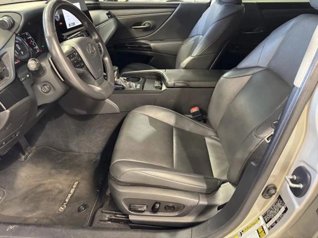 2023 Lexus ES 300h 300h