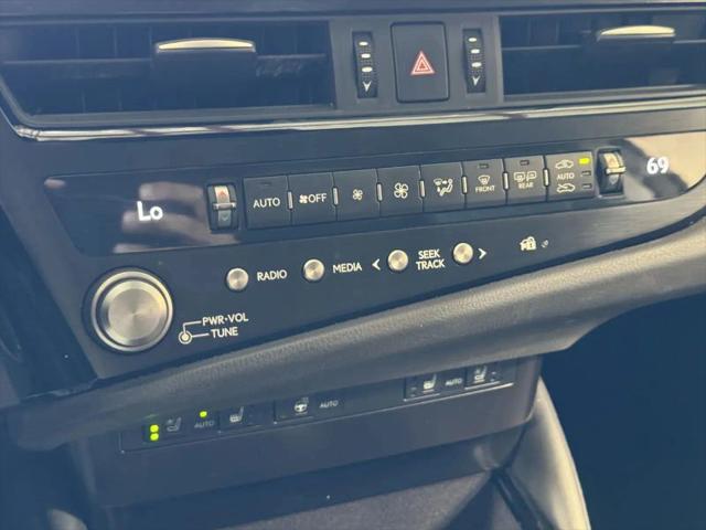 2023 Lexus ES 300h 300h