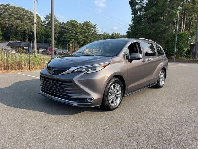2022 Toyota Sienna Platinum
