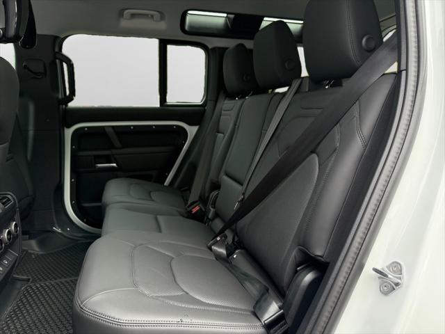2025 Land Rover Defender 110 P400 S