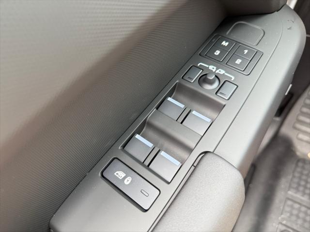 2025 Land Rover Defender 110 P400 S