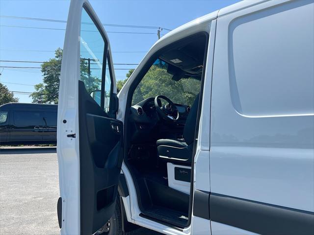 2025 Mercedes-Benz Sprinter 2500 Standard Roof 4-Cyl Diesel HO