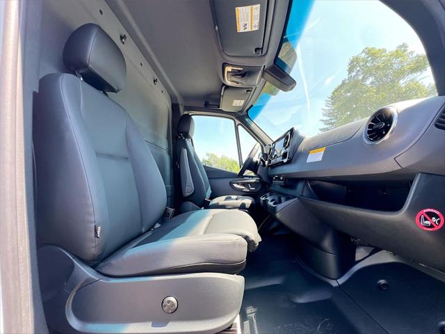 2025 Mercedes-Benz Sprinter 2500 Standard Roof 4-Cyl Diesel HO