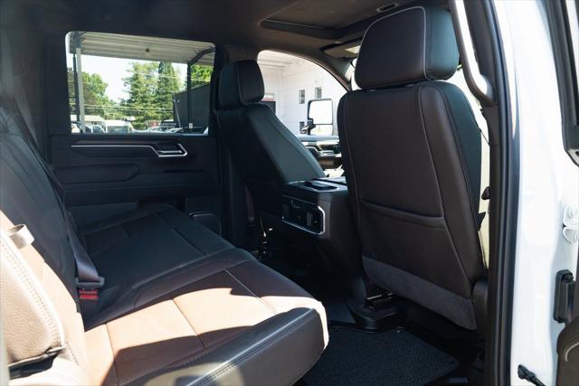 2025 GMC Sierra 3500HD Denali