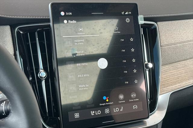 2026 Volvo XC90 B5 Plus 7-Seater