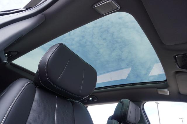 2025 Cadillac iQ Luxury 2 AWD