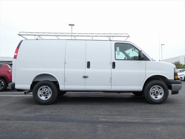2025 GMC Savana Cargo RWD 3500 Regular Wheelbase Work Van
