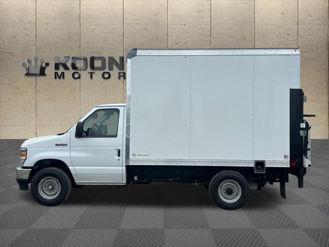 2026 Ford E-350 Cutaway Base Cutaway