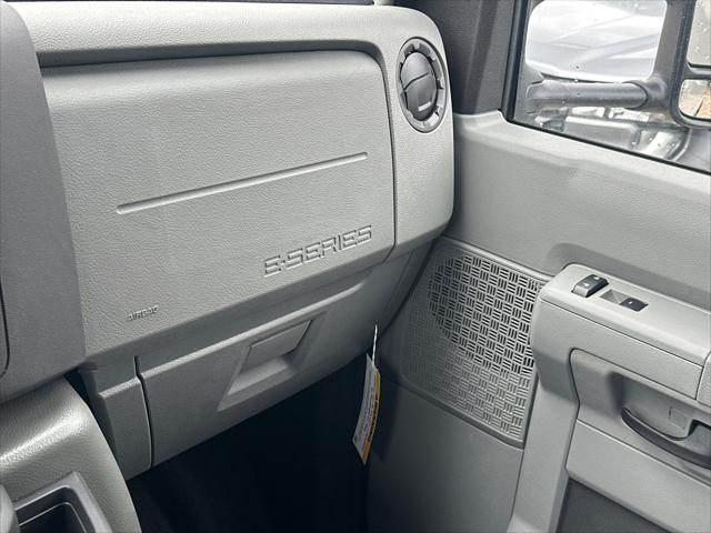 2026 Ford E-350 Cutaway Base Cutaway