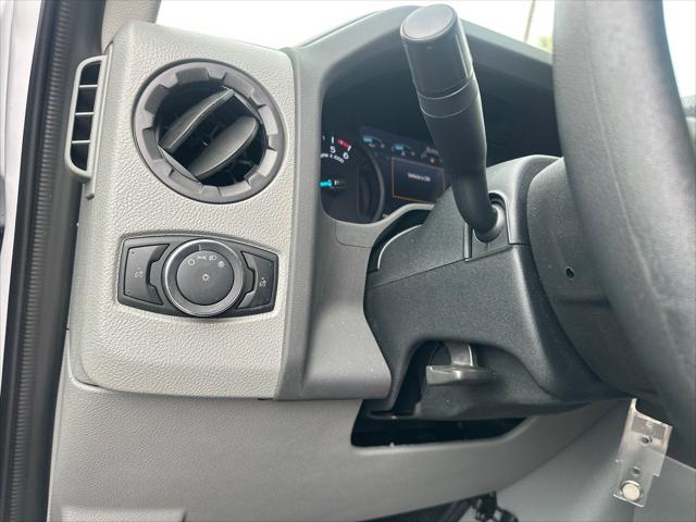 2026 Ford E-350 Cutaway Base Cutaway