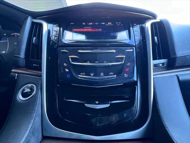 2020 Cadillac Escalade 4WD Luxury