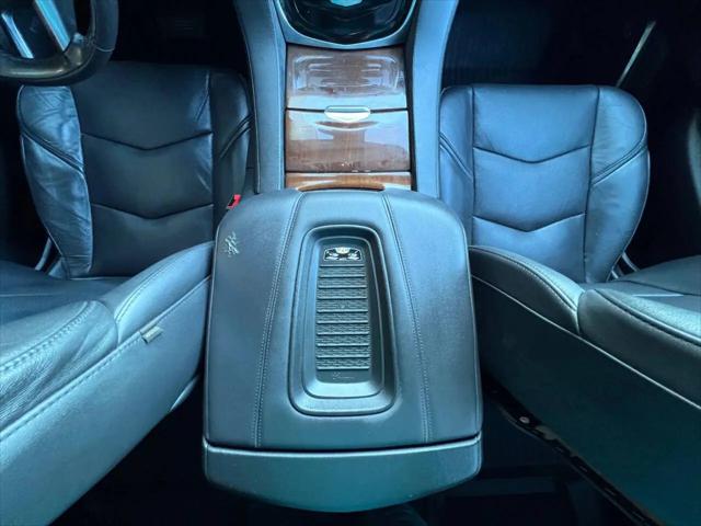 2020 Cadillac Escalade 4WD Luxury