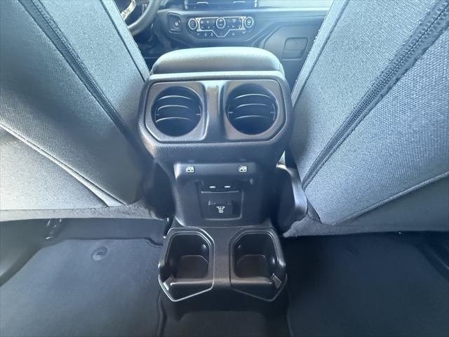 2024 Jeep Wrangler 4-Door Sahara 4x4
