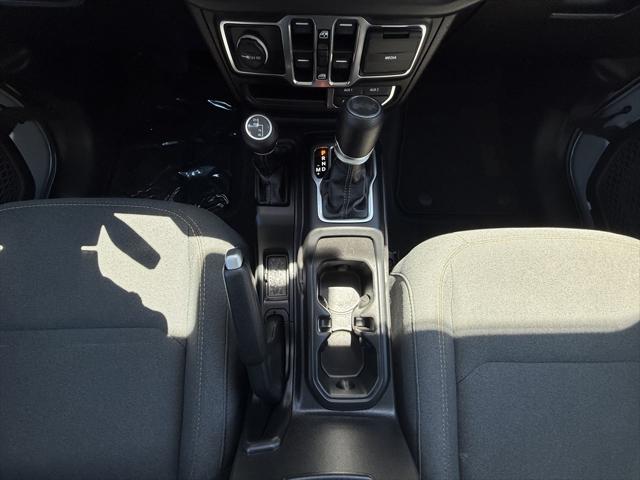 2024 Jeep Wrangler 4-Door Sahara 4x4