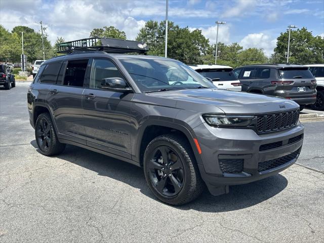 2022 Jeep Grand Cherokee L Altitude 4x2