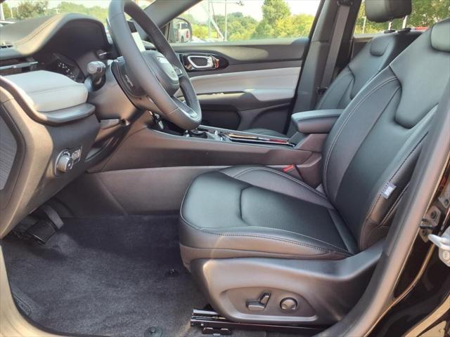 2025 Jeep Compass COMPASS LIMITED 4X4