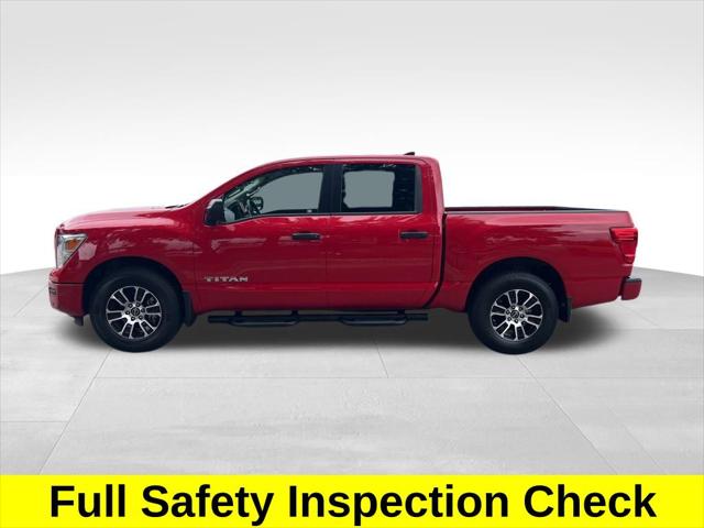 2024 Nissan TITAN Crew Cab SV 4x2