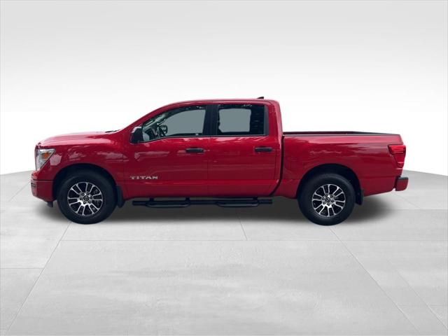 2024 Nissan TITAN Crew Cab SV 4x2