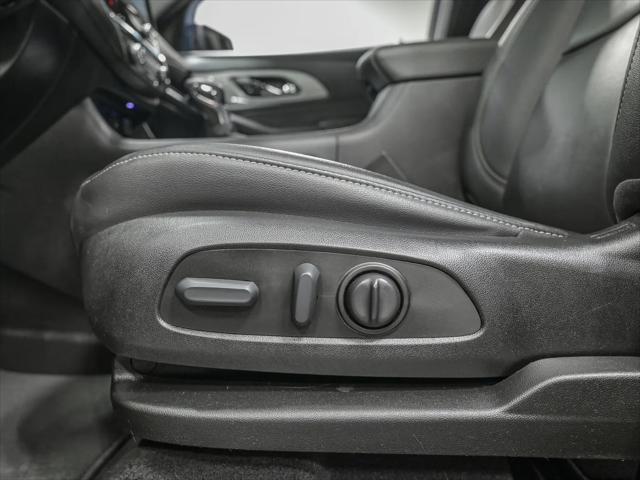 2023 Chevrolet Traverse AWD LT Leather