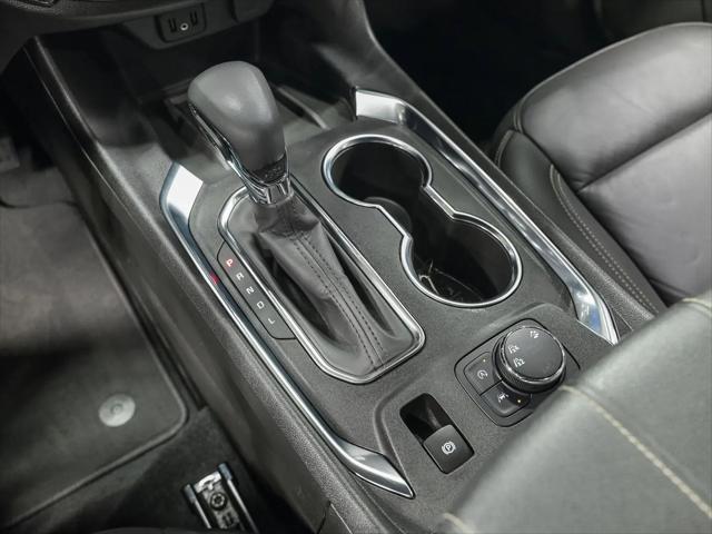 2023 Chevrolet Traverse AWD LT Leather