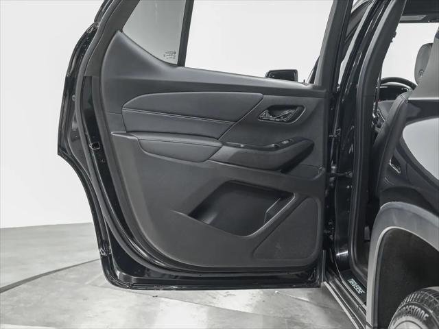 2023 Chevrolet Traverse AWD LT Leather