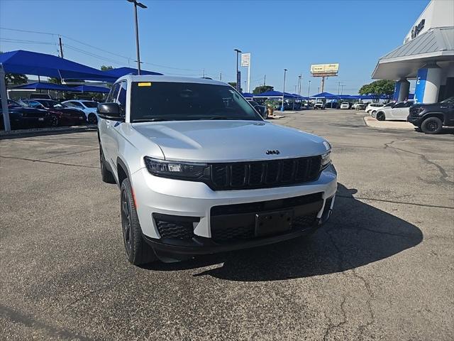 2022 Jeep Grand Cherokee L Altitude 4x2