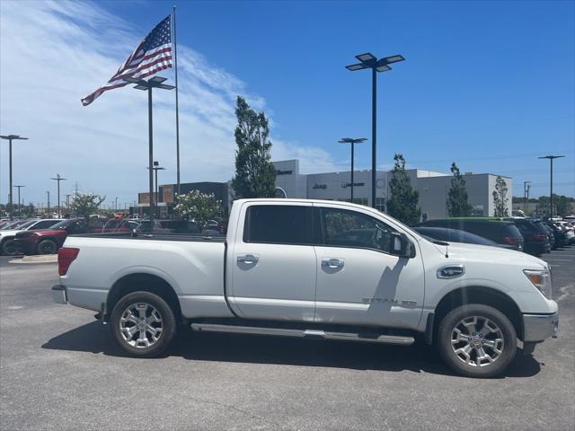 2017 Nissan TITAN XD SV Gas