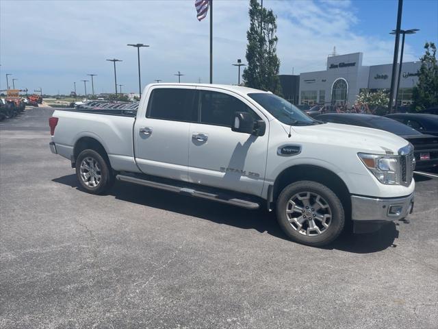 2017 Nissan TITAN XD SV Gas