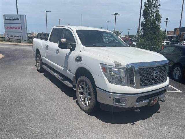 2017 Nissan TITAN XD SV Gas