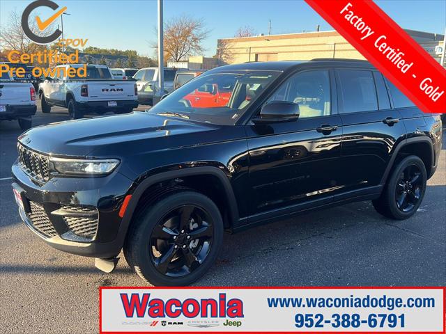 2022 Jeep Grand Cherokee Altitude 4x4 2022 Jeep Grand Cherokee Altitude 4x4