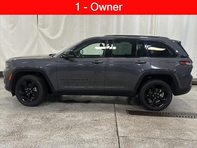 2022 Jeep Grand Cherokee Altitude 4x4 2022 Jeep Grand Cherokee Altitude 4x4