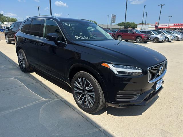 2022 Volvo XC90 T6 Momentum 7 Passenger 2022 Volvo XC90 T6 Momentum 7 Passenger