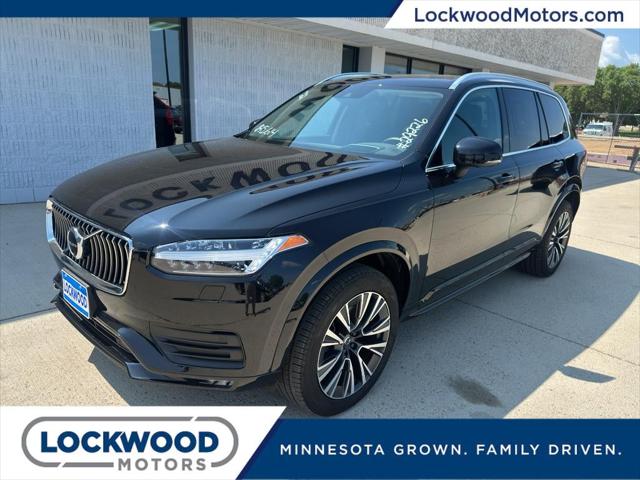 2022 Volvo XC90 T6 Momentum 7 Passenger
