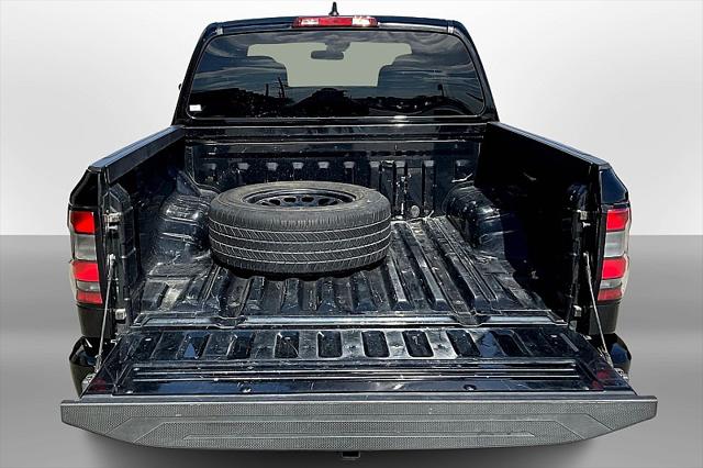2024 Nissan Frontier Crew Cab SV 4x2