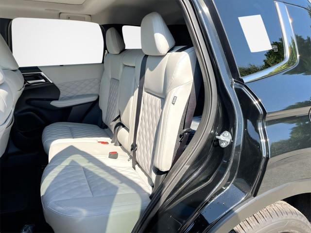 2025 Mitsubishi Outlander PHEV PLATINUM EDITION S-AWC